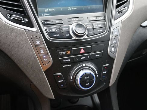 Used 2015 Hyundai Santa Fe Limited w/ Option Group 04 AWD/4WD image 17