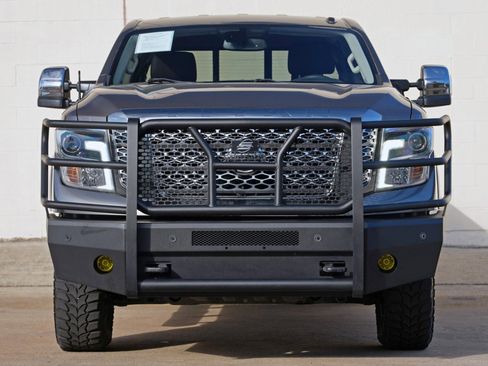 Used 2017 Nissan Titan Platinum Reserve AWD/4WD image 6