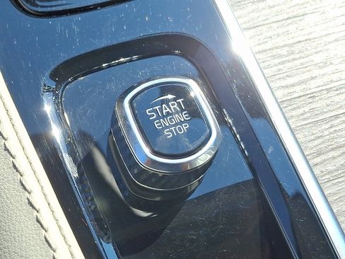 Certified 2024 Volvo XC90 B6 Plus w/ Protection Package image 27