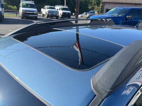 Used 2018 Subaru Outback 2.5i Limited w/ 50th Anniversary Edition image 8