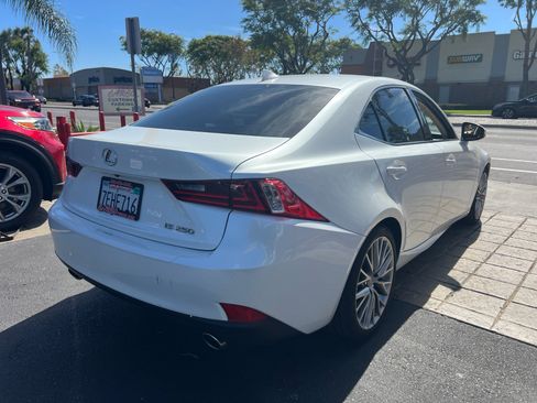 Used 2014 Lexus IS 250 w/ Navigation Package RWD image 9