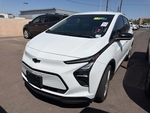Used 2023 Chevrolet Bolt LT image 5