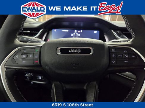 New 2025 Jeep Grand Cherokee L Limited w/ Black Appearance Package image 7