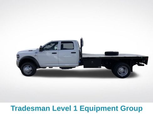 New 2026 RAM 5500 Tradesman w/ Chrome Appearance Group AWD/4WD image 3