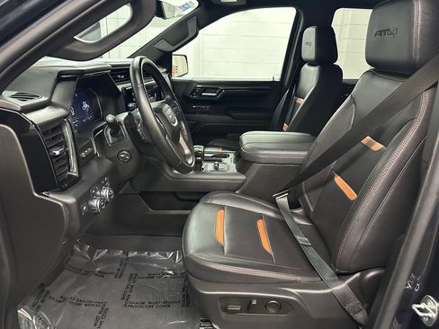 Used 2024 GMC Sierra 1500 AT4 w/ Technology Package AWD/4WD image 19