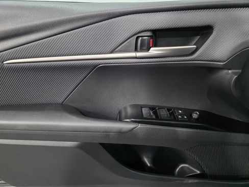 Used 2025 Toyota Camry SE image 10