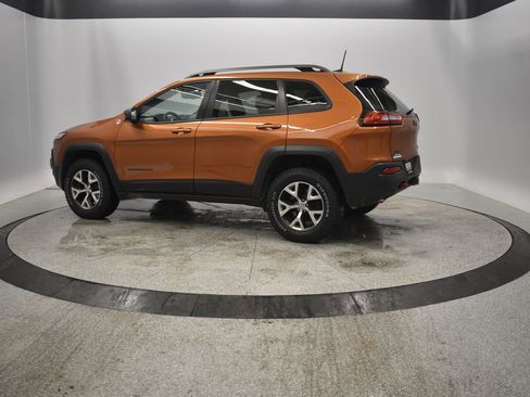 Certified 2016 Jeep Cherokee Trailhawk w/ Comfort/Convenience Group image 4