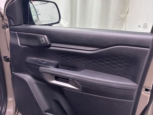 Used 2025 Ford Ranger XLT AWD/4WD image 32