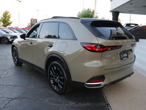 Certified 2025 MAZDA CX-70 Plug-In Hybrid w/ Premium Plus AWD/4WD image 3