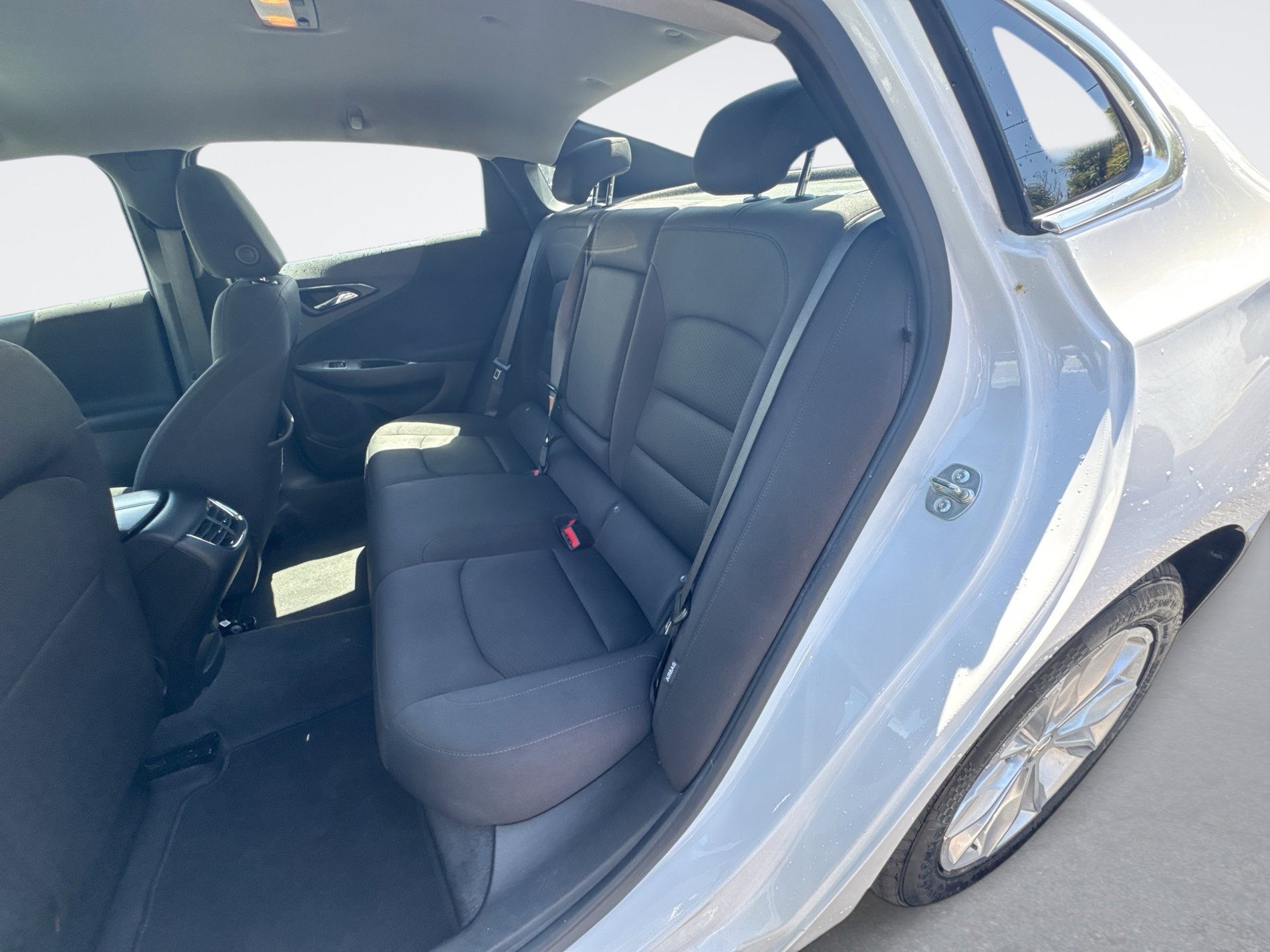 Used 2024 Chevrolet Malibu LT FWD image 14