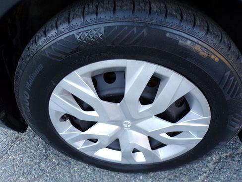 Used 2019 Toyota C-HR LE FWD image 44