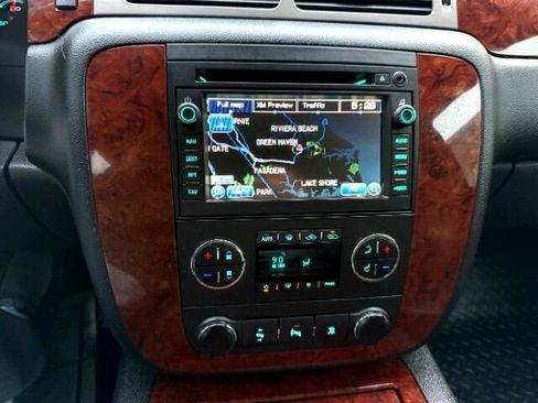 Used 2011 Chevrolet Avalanche LTZ image 29