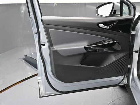 Used 2021 Volkswagen ID.4 Pro image 38