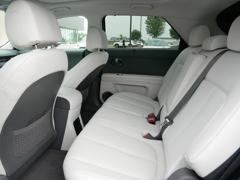 New 2025 Hyundai Ioniq 5 Limited image 8