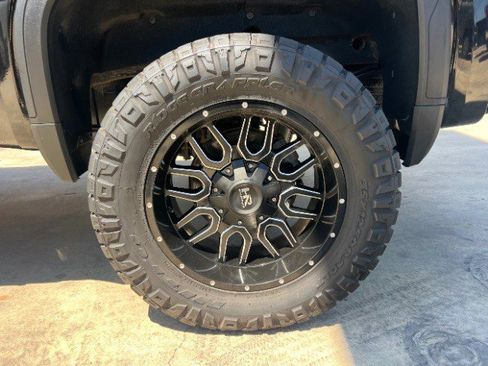 Used 2021 GMC Sierra 1500 SLT AWD/4WD image 14