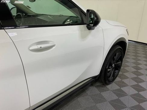 Used 2023 Buick Envision Essence w/ Technology Package I AWD/4WD image 9