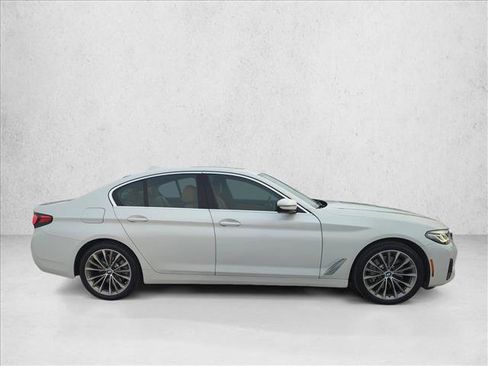 Used 2021 BMW 530i w/ Premium Package image 4