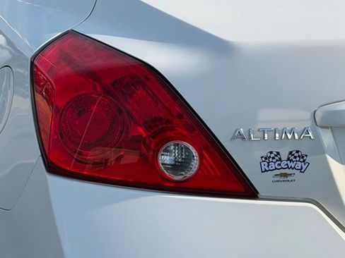 Used 2012 Nissan Altima 2.5 S FWD image 18