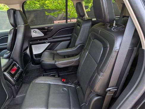 Used 2023 Lincoln Aviator Reserve w/ Equipment Group 201A AWD/4WD image 27