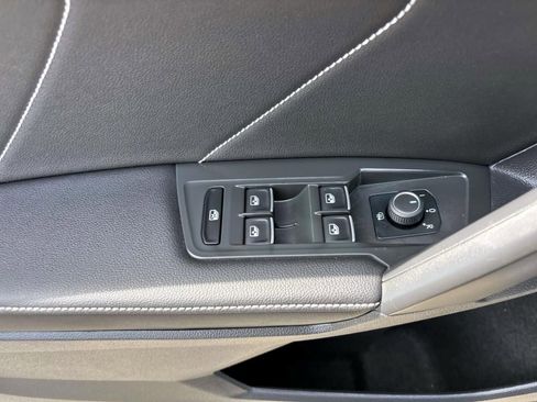 Used 2024 Volkswagen Tiguan SE R-Line image 13