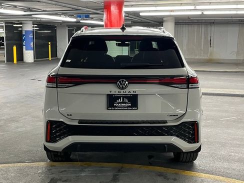 New 2026 Volkswagen Tiguan SE R-Line FWD image 35