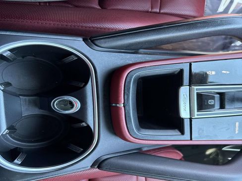 Used 2023 Porsche Cayenne image 35