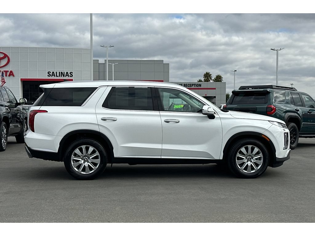 Used 2024 Hyundai Palisade SEL FWD image 3