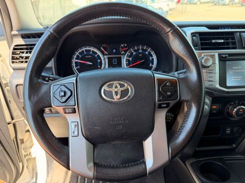 Used 2019 Toyota 4Runner SR5 Premium RWD image 9