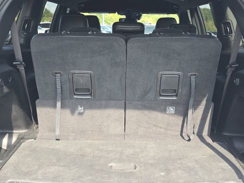 Used 2024 Jeep Grand Cherokee L Laredo image 11