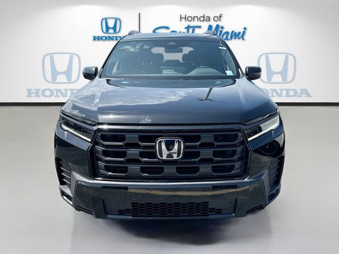 New 2026 Honda Pilot Sport image 2
