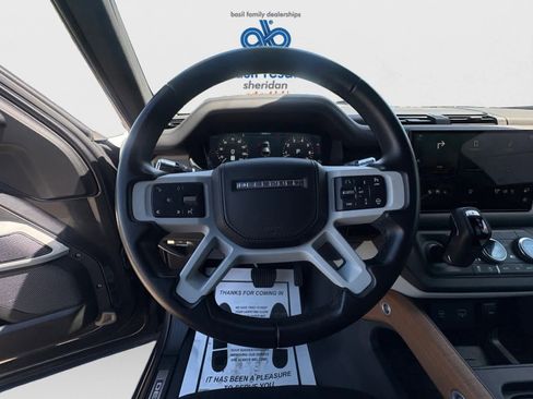Used 2022 Land Rover Defender 110 X-Dynamic HSE AWD/4WD image 14