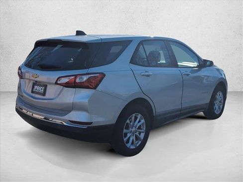 Used 2018 Chevrolet Equinox LS image 5