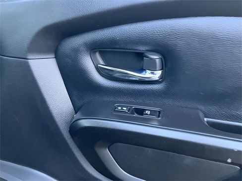 Used 2021 Nissan Titan PRO-4X image 35