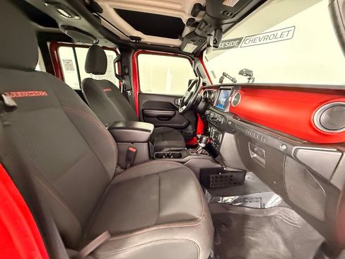 Used 2018 Jeep Wrangler Unlimited Rubicon AWD/4WD image 31