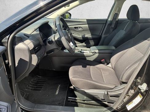Used 2024 Nissan Sentra SV FWD image 10