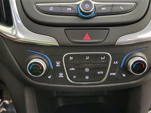 Used 2019 Chevrolet Equinox LT w/ Driver Convenience Package FWD image 26