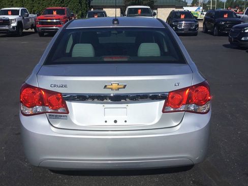 Used 2016 Chevrolet Cruze LT FWD image 4