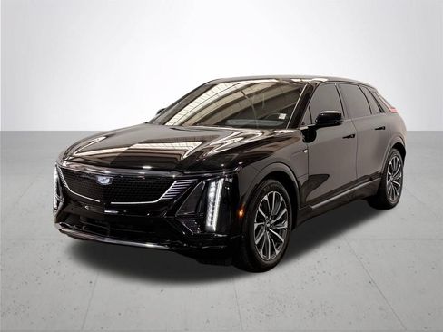 Used 2024 Cadillac Lyriq Sport RWD image 2