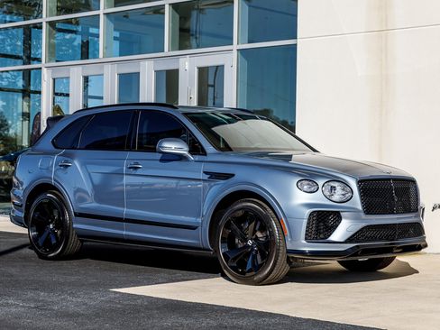 Used 2023 Bentley Bentayga image 37