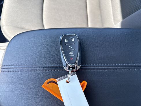 Used 2023 Chevrolet Malibu LT image 24