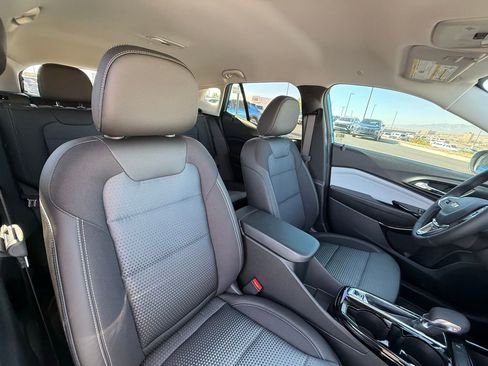 New 2026 Chevrolet Trax LT w/ LT Convenience Package image 14