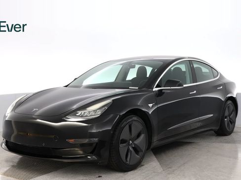 Used 2018 Tesla Model 3 Mid Range RWD image 2