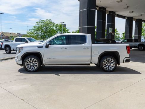Used 2025 GMC Sierra 1500 Denali w/ Denali Reserve Package AWD/4WD image 4
