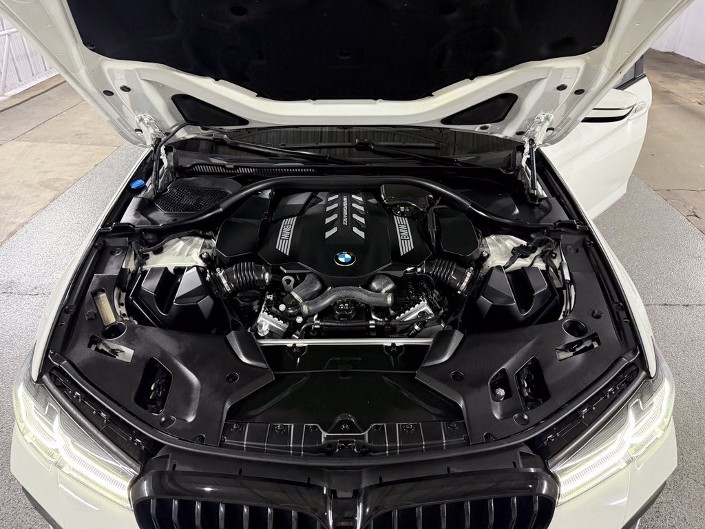 Used 2023 BMW M550i xDrive w/ Executive Package AWD/4WD image 50