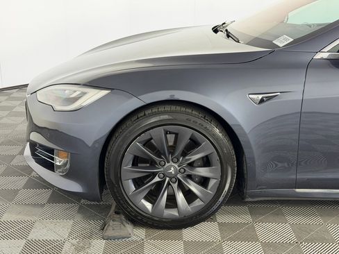 Used 2020 Tesla Model S Long Range image 10