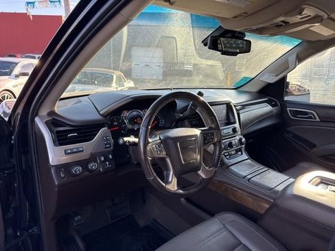 Used 2018 GMC Yukon Denali w/ Denali Ultimate Package AWD/4WD image 11