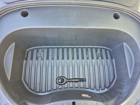 Used 2022 Tesla Model 3 Performance image 13