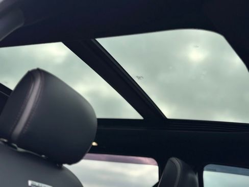 Certified 2022 Ford F350 Platinum w/ FX4 Off-Road Package image 22