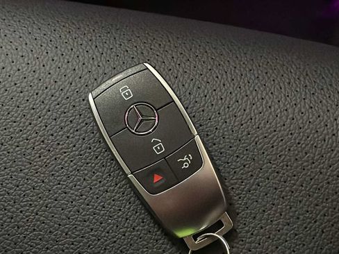 Used 2024 Mercedes-Benz GLE 350 4MATIC image 40