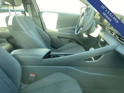 Used 2026 Hyundai Elantra Hybrid FWD image 10